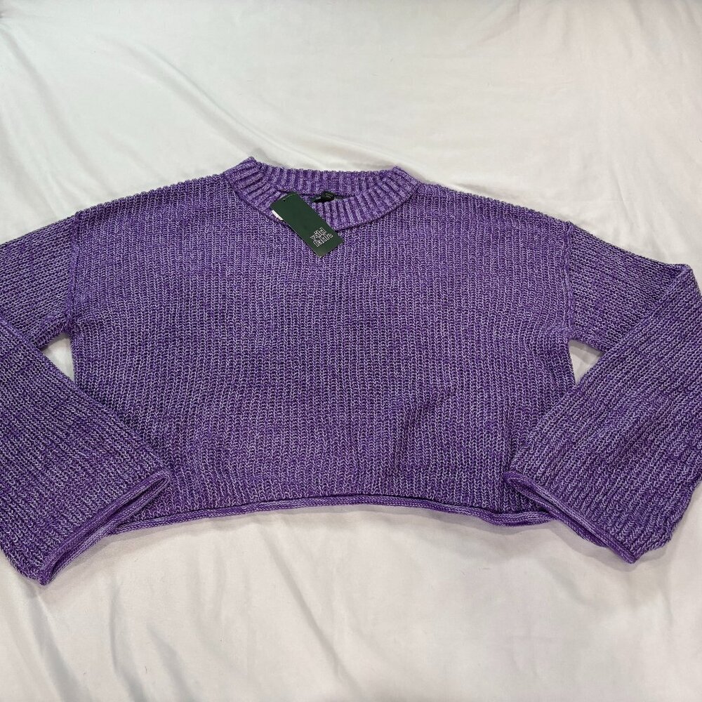 NWT Wild Fable purple cropped crewneck sweater. Size Medium Lot D